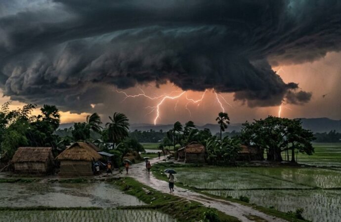 ধেয়ে আসছে নতুন বৃষ্টিবলয়, ৯ দিন বজ্রবৃষ্টির শঙ্কা