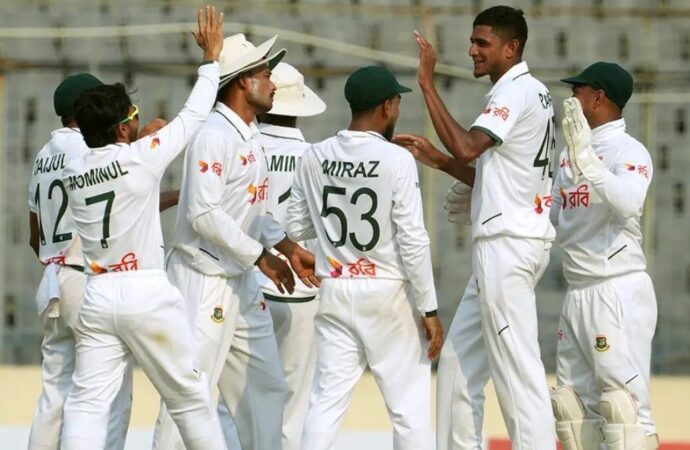 নাহিদ রানার পাঁচ উইকেট: মিরপুর টেস্টে ১০৪ রানে হারল পাকিস্তান