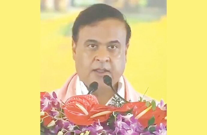 আসামের মুখ্যমন্ত্রী হিসেবে শপথ নিলেন হিমন্ত বিশ্বশর্মা
