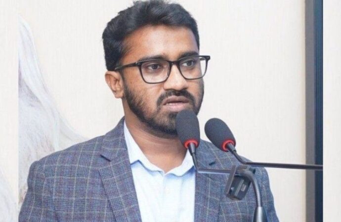 গাঁজা সেবন না করলে নাসীরুদ্দীন পাটওয়ারী হওয়া যায় না: রাশেদ খান