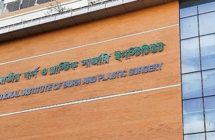 ফতুল্লায় গ্যাস বিস্ফোরণ: ৫ জনেরই মৃত্যু, নিভে গেল পুরো একটি পরিবার