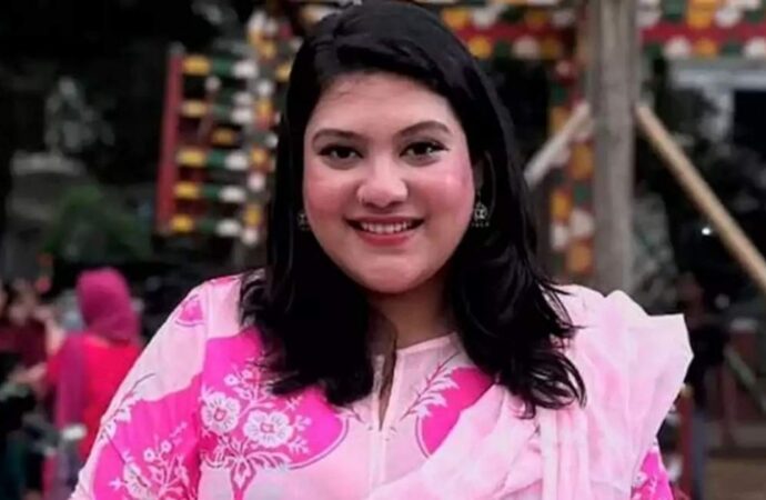 মারা গেছেন কনটেন্ট ক্রিয়েটর কারিনা কায়সার