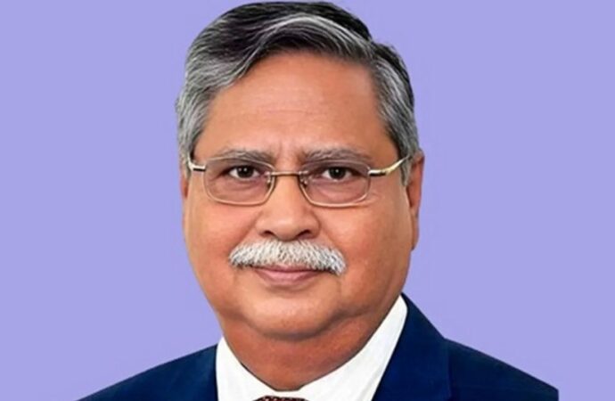 চিকিৎসা শেষে লন্ডন থেকে দেশে ফিরেছেন রাষ্ট্রপতি