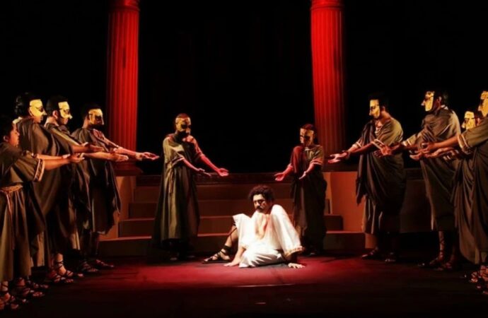 দৃশ্যকাব্যের ‘ইডিপাস’ মঞ্চস্থ