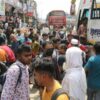 সায়েদাবাদে ঈদযাত্রায় উপচে পড়া ভিড় ও বাড়তি ভাড়ার অভিযোগ