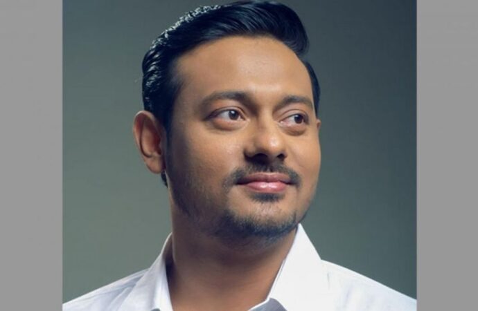 নাসীরুদ্দীন পাটওয়ারীকে লিগ্যাল নোটিশ