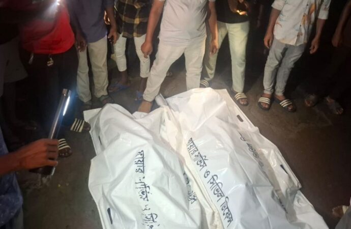 শের-ই-বাংলা মেডিক্যাল কলেজের দিঘি থেকে দুই শিশুর মরদেহ উদ্ধার