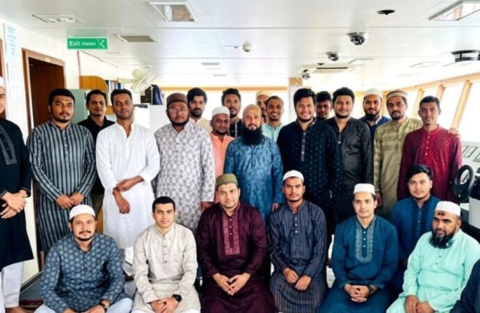টানা দ্বিতীয় ঈদ জাহাজে বন্দি ৩১ বাংলাদেশি নাবিক