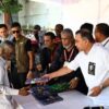 জিয়াউর রহমানের শাহাদাৎবার্ষিকীতে দুস্থদের মাঝে প্রধানমন্ত্রীর বস্ত্র বিতরণ