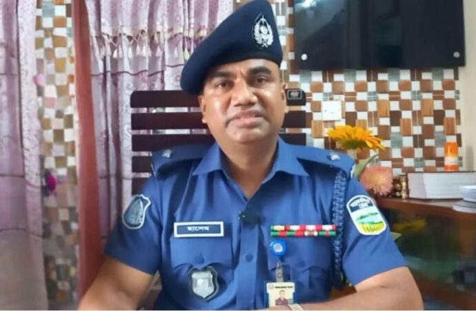‘পুলিশের চাকরি ওয়ান কাইন্ড অব বিজনেস’ বলা সেই ওসি প্রত্যাহার