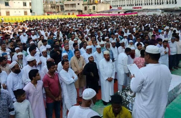 বীর মুক্তিযোদ্ধা এ কে এম রহমতুল্লাহর দাফন সম্পন্ন