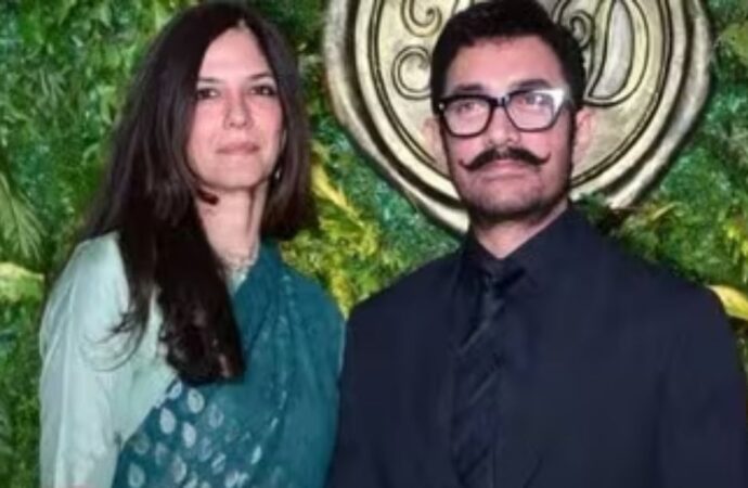 নিজের তৃতীয় বিয়ের দিনক্ষণ জানালেন আমির খান