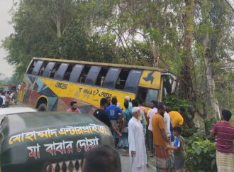 সিরাজগঞ্জে বেলকুচিতে বাস চাপায় অটোভ্যানের ৩ যাত্রী নিহত