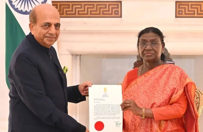 ভারতের নবনিযুক্ত হাইকমিশনার দীনেশ ত্রিবেদী শিগগিরই ঢাকা আসছেন