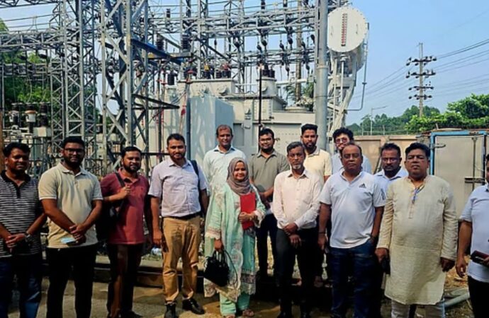 নতুন ট্রান্সফরমার চালুর পর লোডশেডিং থেকে স্বস্তিতে পর্যটন শহর কক্সবাজার