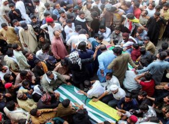 পাকিস্তান নিয়ন্ত্রিত কাশ্মিরে সংঘর্ষ, নিহত ৩০