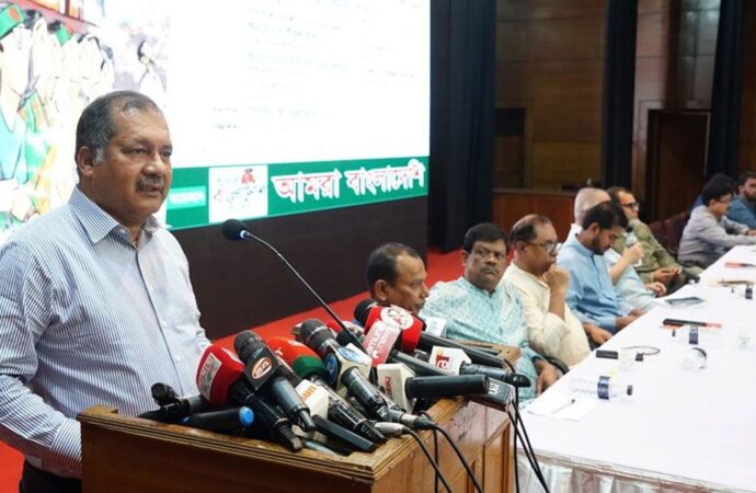 ইতিহাস যখন সঠিকভাবে কথা বলে বিকৃতকারীরা হেলিকপ্টারে পালাতে বাধ্য হয়: তথ্যমন্ত্রী