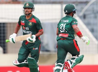 অস্ট্রেলিয়াকে হোয়াইটওয়াশের লক্ষ্যে ব্যাটিংয়ে বাংলাদেশ