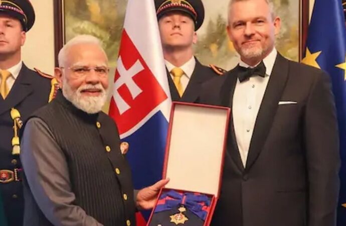 স্লোভাকিয়ায় সর্বোচ্চ সম্মাননা পেলেন মোদি