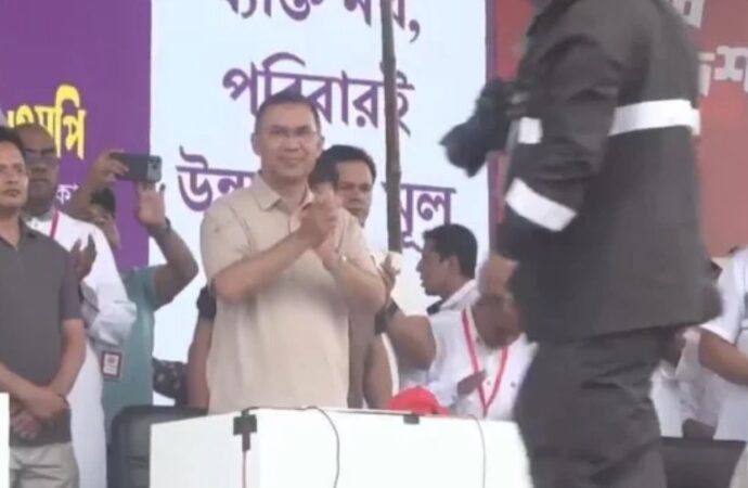 শ্রীমঙ্গলে ফ্যামেলি কার্ড বিতরণ অনুষ্ঠানে প্রধানমন্ত্রী