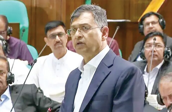 ৪৫ হাজার ধারণক্ষমতার বিপরীতে কারাগারে বন্দি ৭৭ হাজার: সংসদে স্বরাষ্ট্রমন্ত্রী