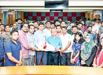 চবির দুই উপউপাচার্যের সঙ্গে ছাত্রদলের সৌজন্য সাক্ষাৎ