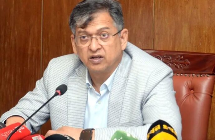 আওয়ামী লীগ কোনো রাজনৈতিক দল নয়, এটি একটি ‘মাফিয়া পার্টি’: স্বরাষ্ট্রমন্ত্রী