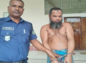 ত্রিশালে শিশু ধর্ষণের অভিযোগে ইমামকে বিবস্ত্র অবস্থায় আটক