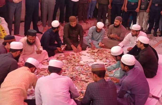 ইতিহাসে প্রথম শাহজালাল (রহ.) মাজারের দানের টাকা প্রকাশ্যে গণনা