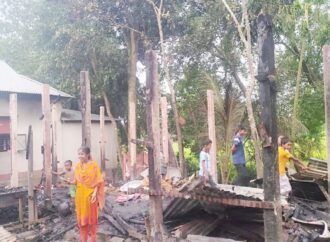 কিশোরগঞ্জে মাদকের টাকা না পেয়ে স্ত্রীকে ঘরে আটকে অগ্নিসংযোগ