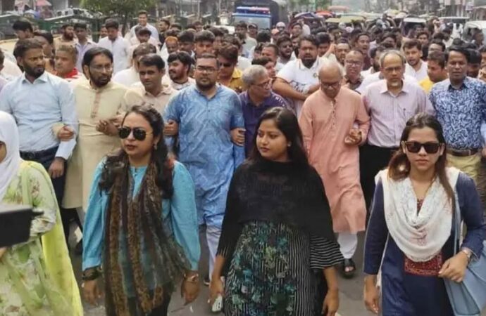 দেশে সন্ত্রাসী কার্যক্রম চালানোর ষড়যন্ত্র হচ্ছে: রুহুল কবির রিজভী
