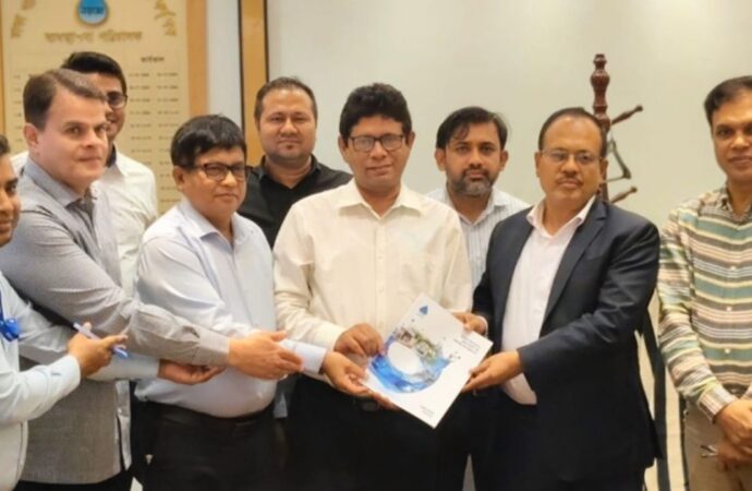 ঢাকা ওয়াসার বার্ষিক প্রতিবেদন হস্তান্তর