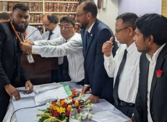 খুলনায় নবীন আইনজীবীদের পরিচিতি সভা ও সংবর্ধনা