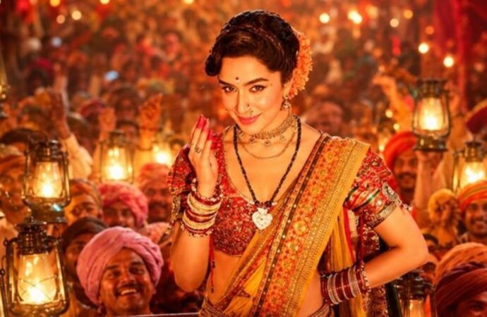 বিঠাবাইয়ের চরিত্রে চমকে দিলেন শ্রদ্ধা কাপুর