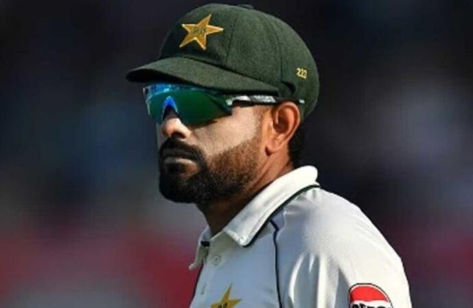 বরখাস্ত শান মাসুদ, অধিনায়ক বাবর আজম