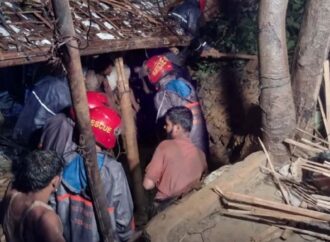 কক্সবাজারে চার স্থানে পাহাড়ধস, রোহিঙ্গা ক্যাম্পে ৮ জনসহ ৯ জনের মৃত্যু