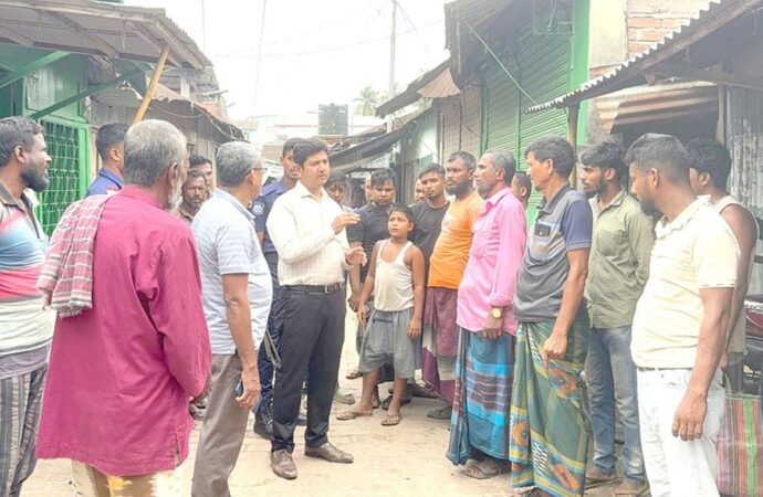মাগুরায় নানা অনিয়মে সার বিক্রি, লাখ টাকা জরিমানা