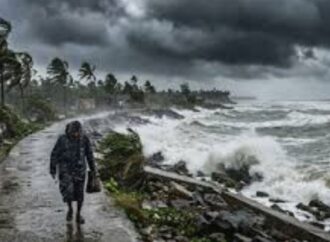 দেশের ১৯ অঞ্চলে ঝোড়ো হাওয়ার পূর্বাভাস, নদীবন্দরে সতর্কতা