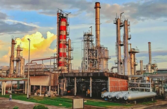ইস্টার্ন রিফাইনারির সম্প্রসারণে আইএসডিবি’র ১ বিলিয়ন ডলারের ঋণ অনুমোদন দিল সরকার