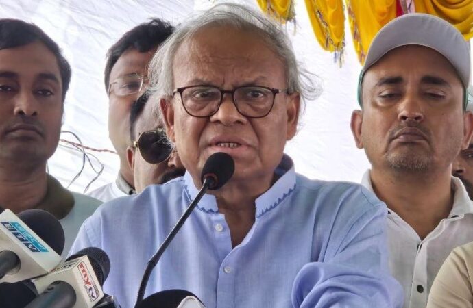 জোর করে নয়, নিরপেক্ষ নির্বাচনের মাধ্যমে ক্ষমতায় এসেছে সরকার: রুহুল কবির রিজভী