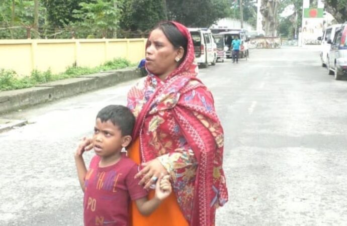 অবৈধ অনুপ্রবেশ আইনে মামলা, ভারতীয় নারী রেশমাকে পুলিশে সোপর্দ