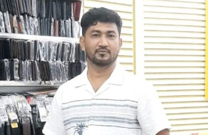 সড়কের পাশে পড়েছিল এস এ পরিবহনের চালকের মরদেহ