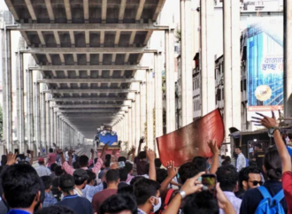 মহাখালী সড়ক ছাড়লো শিক্ষার্থীরা, সচিবালয়ে প্রতিনিধিদল