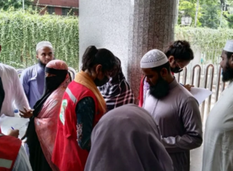 সকাল থেকেই বার্ন ইনস্টিটিউটে রক্তদাতাদের ঢল